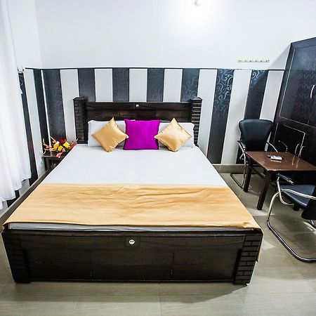 Nammastay Traveller'S Hub Tapovan Exterior photo