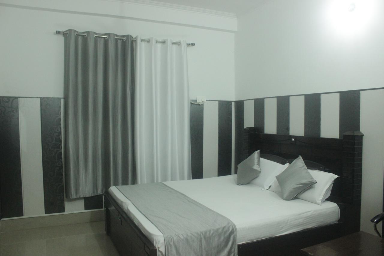 Nammastay Traveller'S Hub Tapovan Exterior photo